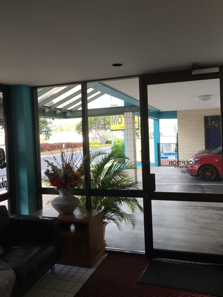Tropical Gateway Motor Inn Rockhampton Bagian luar foto