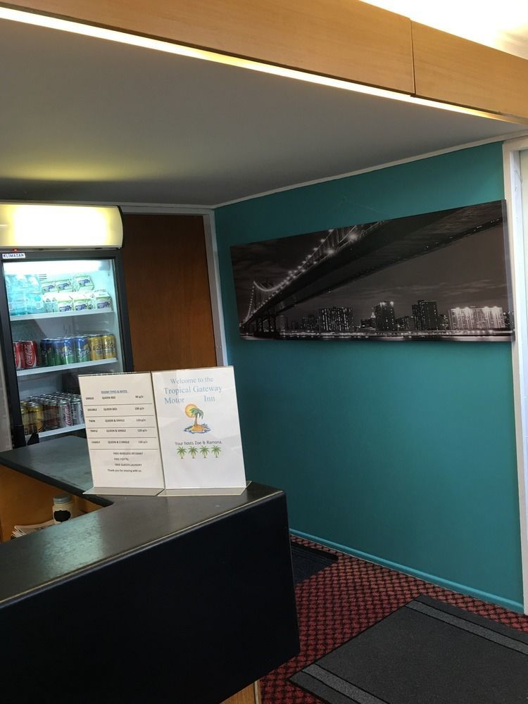 Tropical Gateway Motor Inn Rockhampton Bagian luar foto